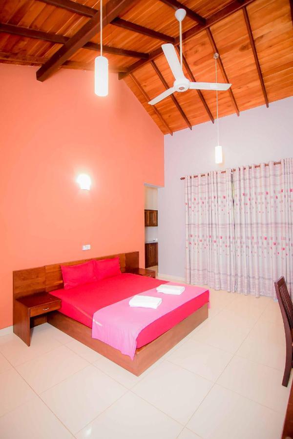 Airport Villa Katunayaka Esterno foto